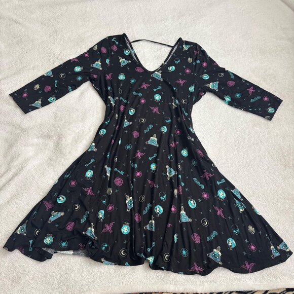 Torrid Disney Haunted Mansion Black Multicolor Print Dress plus Size 2 nwot - Picture 10 of 14